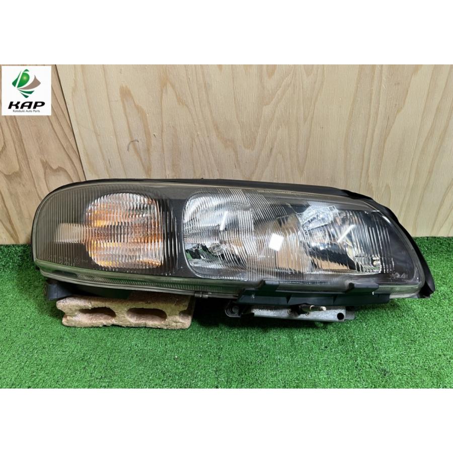 VOLVO　V70　右ヘッドライト ☆ボルボ V70☆ 純正 右ヘッドライト ハロゲン HCHR-28 8693550