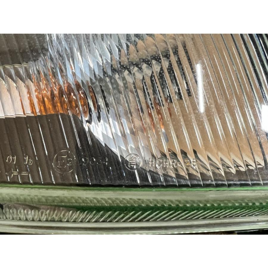 ☆ボルボ V70☆ 純正 右ヘッドライト ハロゲン HCHR-28 8693550