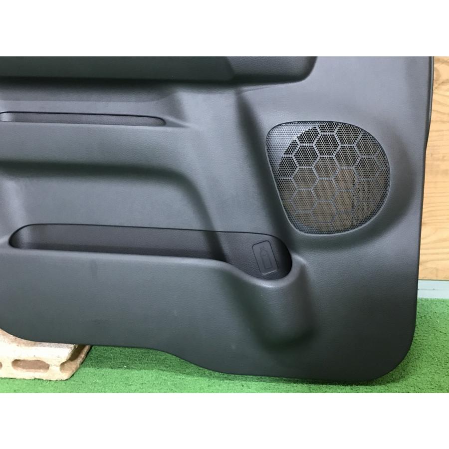 スズキ☆スペーシア カスタム MK32S 左 フロント ドアトリム 内張り 
