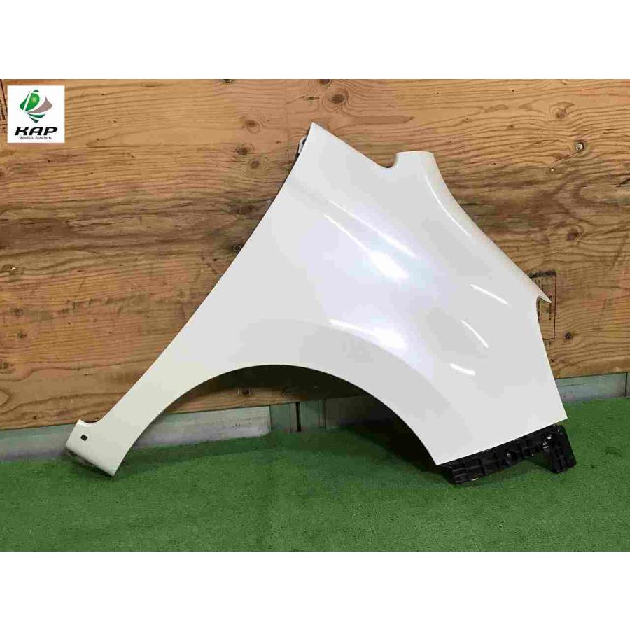 三菱☆デリカD2／スズキ☆ソリオ MB15S 純正 右 フェンダー パール