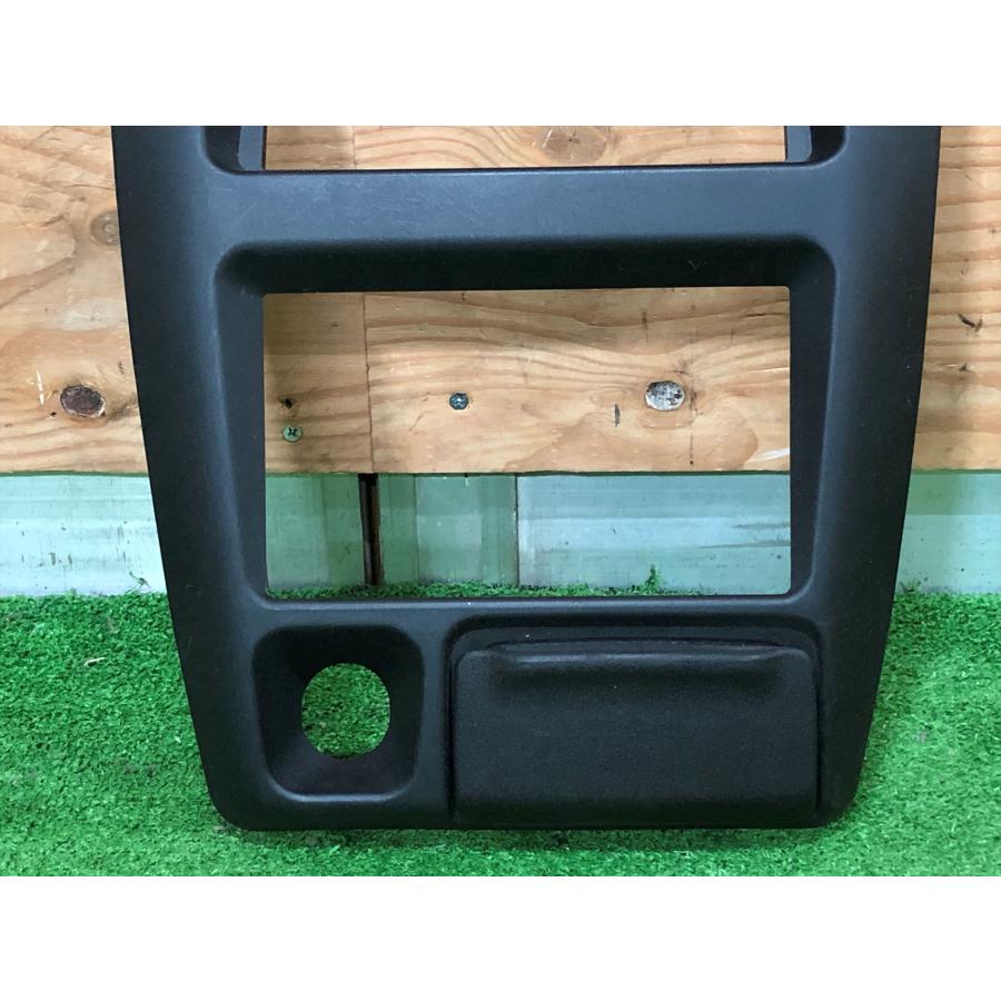 三菱☆タウンボックス U61W 純正 センターパネル オーディオパネル