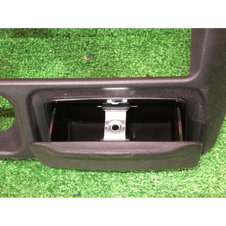 三菱☆タウンボックス U61W 純正 センターパネル オーディオパネル