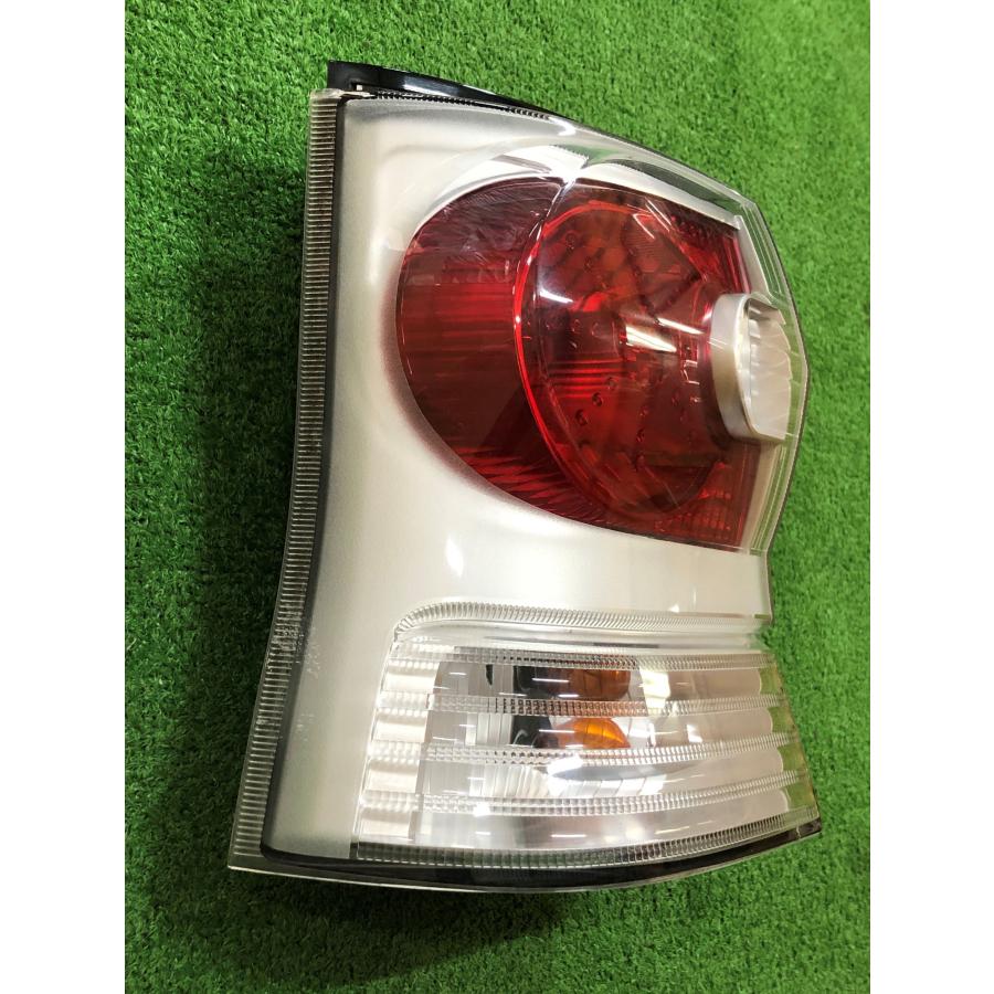 ダイハツ☆タント カスタム L375S 純正 左テールライト TOKAIDENSO