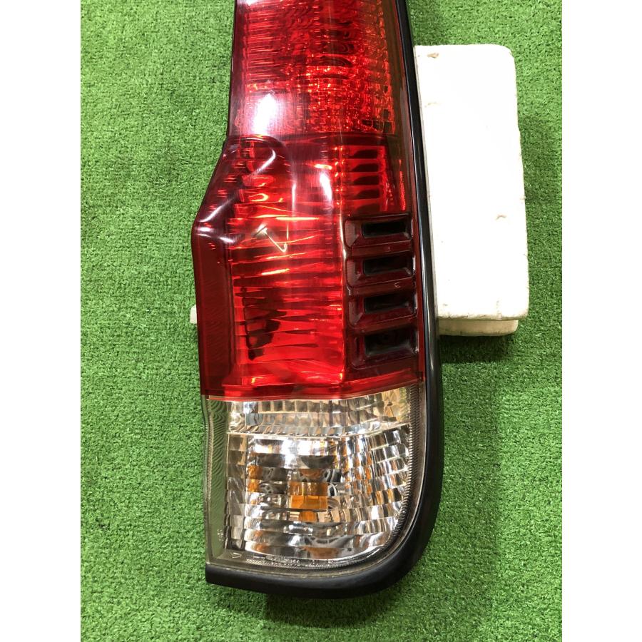 ダイハツテリオスキッドテールランプ左右セット ダイハツ☆テリオスキッド J111G 純正 右テールライト KOITO 220-51672