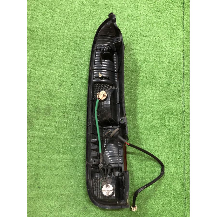ダイハツ☆テリオスキッド J111G 純正 右テールライト KOITO 220-51672
