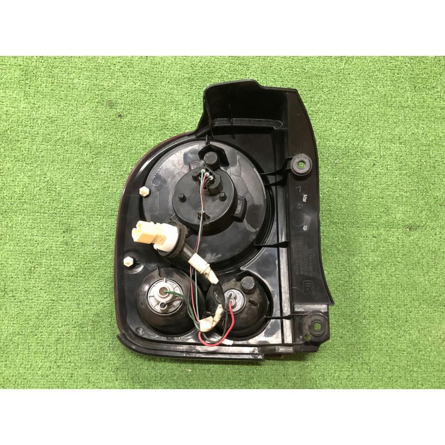 スズキ☆ラパン HE22S 純正 右テールライト TOKAIDENSO 35603-85K1