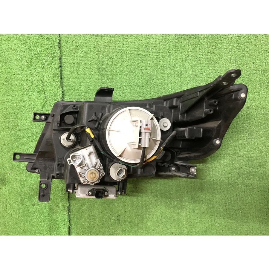 スズキ☆ワゴンR スティングレー MH23S 純正 HID 右ヘッドライト KOITO