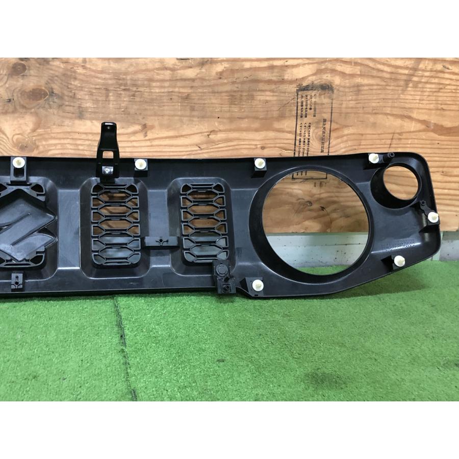 美品　スズキ純正 JB64 JB74 ジムニーフロントグリル72111-78R5 スズキ☆ジムニー JB64W 純正 フロントグリル 72111-78R0 素地