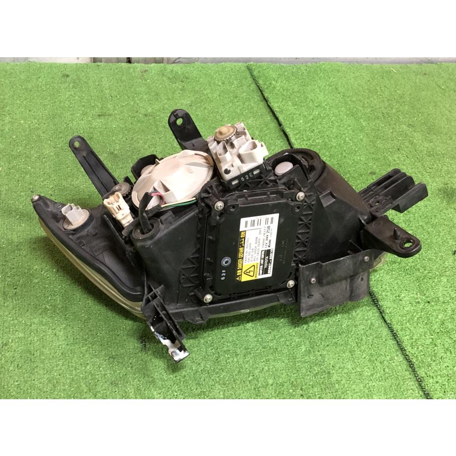 トヨタ☆bB QNC21 純正 HID 左ヘッドライト KOITO B1-2 : 株式