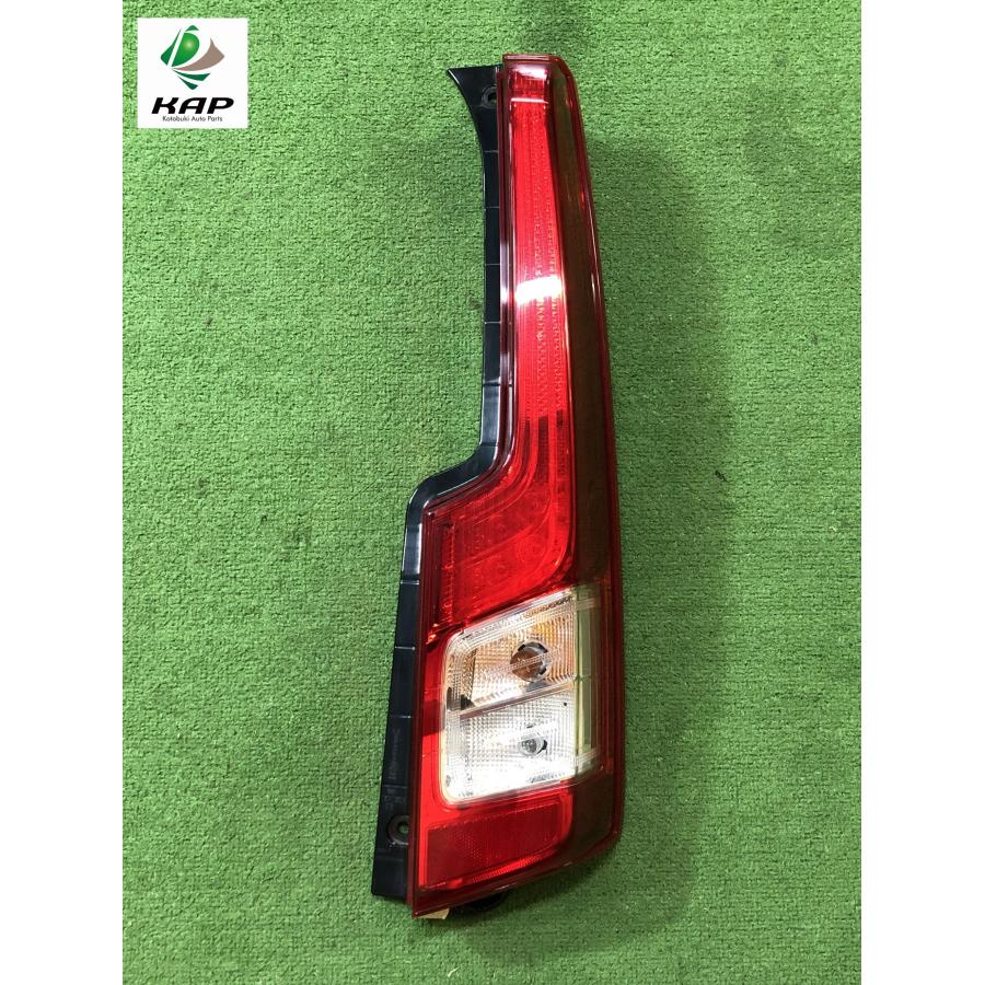 ダイハツ☆ムーヴ LA150S 純正 右テールライト ICHIKOH D161／81550