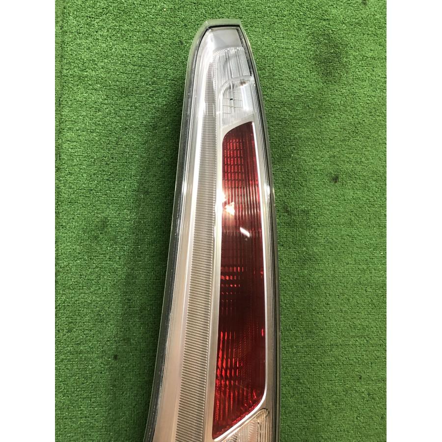 セレナハイウェイスター左右 テールライトKOITO 220-23682 R/L