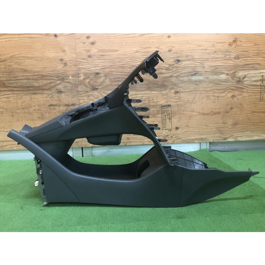 トヨタ☆プリウス ZVW30 前期 純正 センターコンソール ドリンク