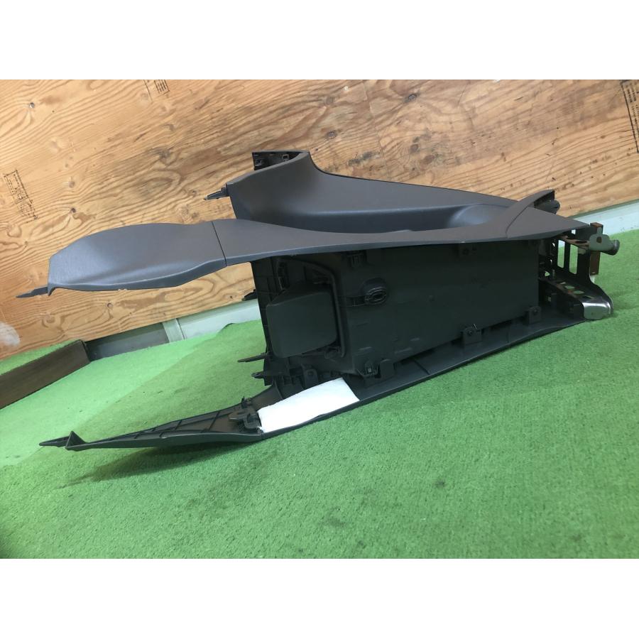 トヨタ☆プリウス ZVW30 前期 純正 センターコンソール ドリンク