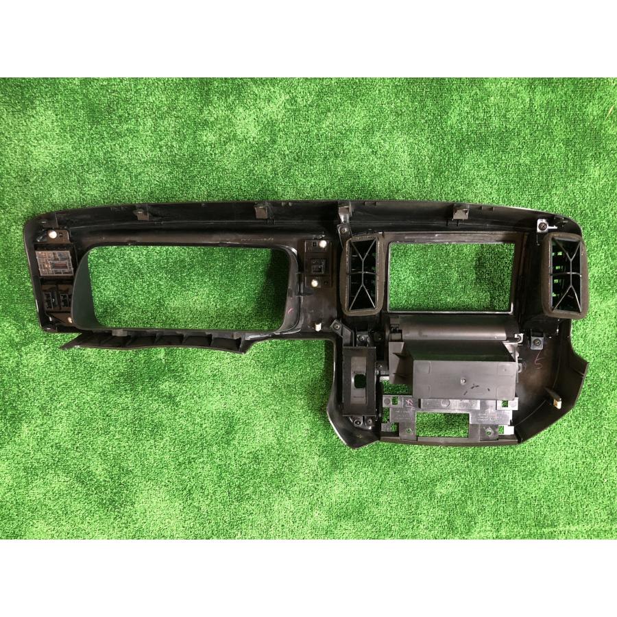 日産☆セレナ CC25 純正 インパネ センターパネル／オーディオパネル