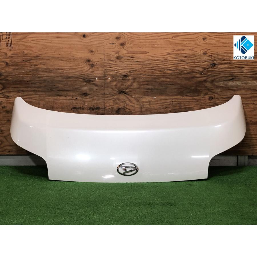 lovetrain純正ボンネットエンブレムレススムージングストレート加工 ダイハツ☆ムーヴ カスタム L175S 純正 ボンネット パールホワイトIII