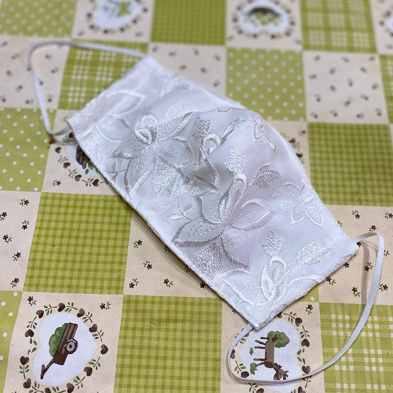 マスク 布マスク 刺繍 レース オシャレ 可愛い 日本製 布 大人用マスク 綿100 国産 オリジナル 商品です 注意表の生地に折れ線が有ります Risu 寿shop 通販 Yahoo ショッピング
