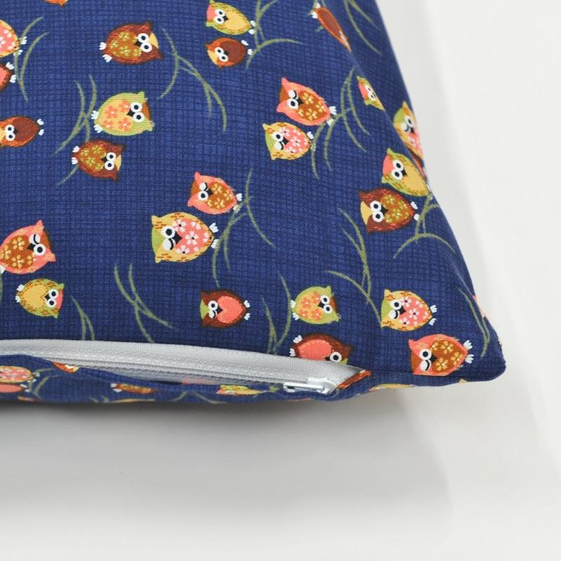 フクロウ 座布団カバー 銘仙判 YKKファスナー付 55×59cm エンジ