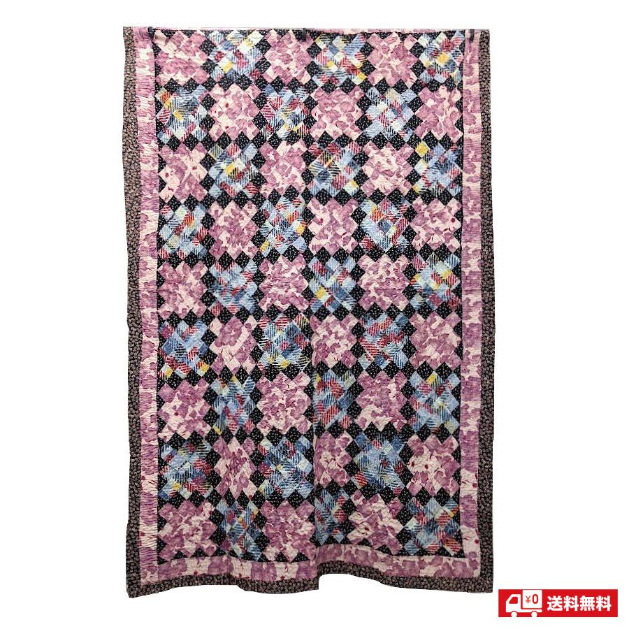 ❣️パッチワーク　スカラップキルト❣️薔薇　マルチカバー ❣️パッチワークスカラップキルト❣️薔薇マルチカバー