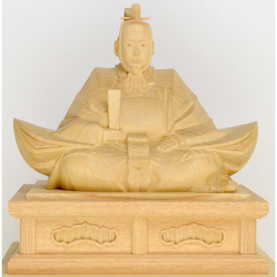 【天神様】井波彫刻『菅原道真公』 八寸・欅（けやき） 加茂 蕃山（かも ばんざん） ※お道具は別売り ※１品ごとに木目が異なります。