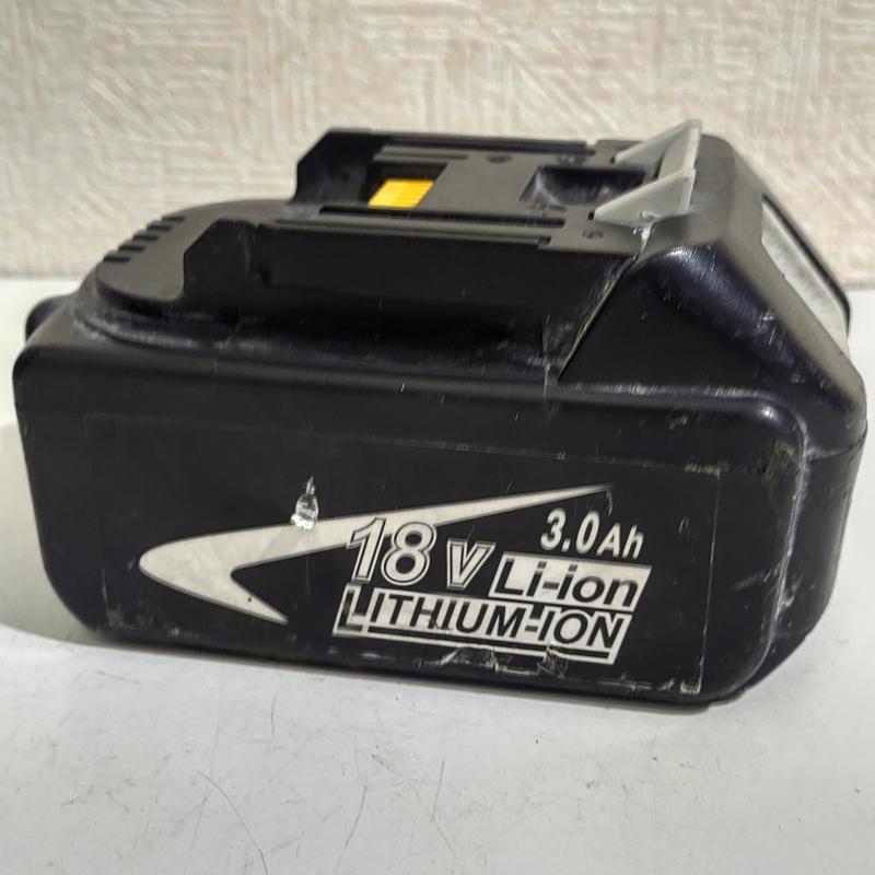 マキタ（makita） 中古品 ☆ 充電式ラジオ MR103 おまけ付き ☆ 送料3