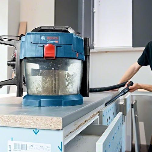 BOSCH（ボッシュ） 18Vコードレスマルチクリーナー+バッテリー充電器