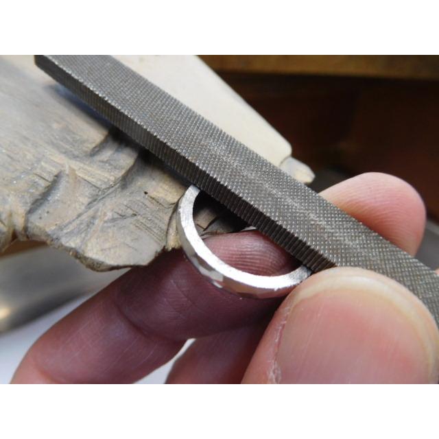 鍛造 結婚指輪 純プラチナ pt1000 pt999 マリッジリング ペア 結婚リング ペアリング 槌目 槌目模様 甲丸 3mm 淡い つや消し 薄い マット |  | 12