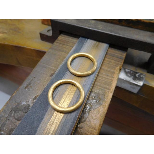 純金 結婚指輪 鍛造 ブランド 値段 安い 24k 24金 k24 マリッジリング ペアリング シンプル ストレート 甲丸 超甲丸 幅2.7mm 厚み2.4mm 光沢 鏡面 |  | 08