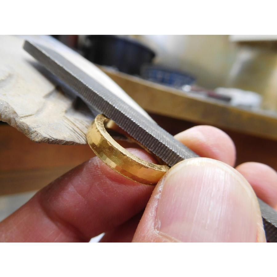 純金 結婚指輪 鍛造 ブランド 値段 安い 24k 24金 k24 マリッジリング ペア ペアリング シンプル 平甲丸 荒仕上げ 男性 メンズ 4mm 女性 レディース 3.5mm |  | 11