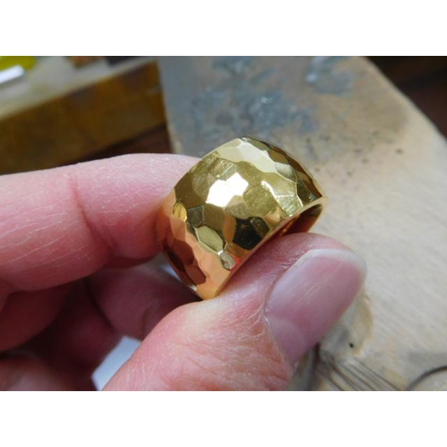 純金 指輪 リング 鍛造 ブランド 値段 安い 24k 24金 k24 太め 太い 甲丸 平甲丸 13mm 槌目 槌目加工 槌目模様 光沢 鏡面 おしゃれ デザイン メンズ レディース |  | 05