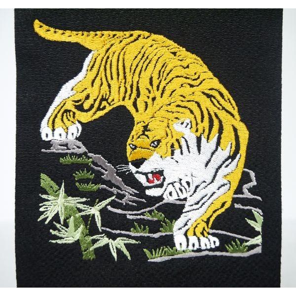 ちりめん・ジャガード 刺繍名前旗（特中）虎（黒） ふりがな対応 室内飾り 刺繍 名前旗 五月人形 男の子 端午の節句 こどもの日 初節句 送料無料 SO-102の画像
