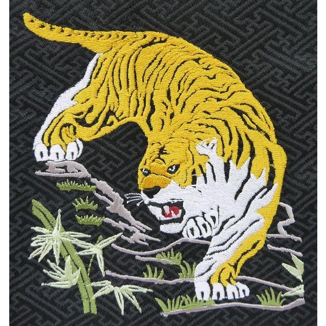 ちりめん・ジャガード 刺繍名前旗（特中）虎（黒） ふりがな対応 室内飾り 刺繍 名前旗 五月人形 男の子 端午の節句 こどもの日 初節句 送料無料 SO-102の画像