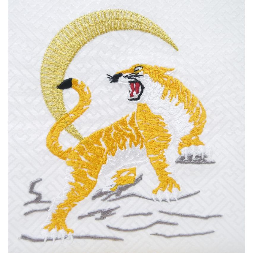 三日月に虎 - 小 -】 名前旗 白 男の子 総刺繍 命名旗 名入れ 五月人形