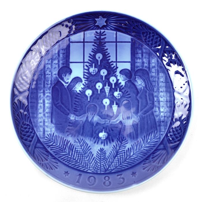 Royal Copenhagen ロイヤルコペンハーゲン イヤープレート 1983年(昭和58年)「メリークリスマス」磁器 ポーセリン ブルー 青 インテリア 記念｜kousei-brand｜02