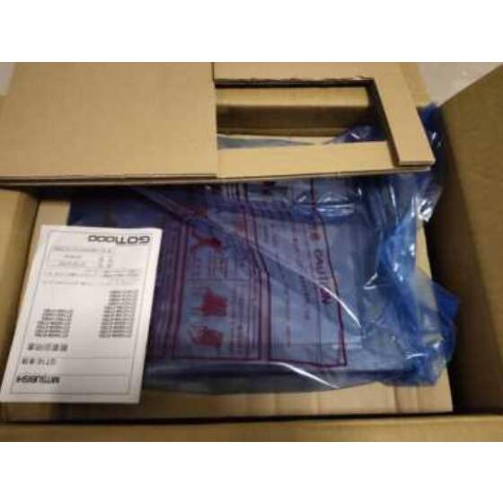 新品 MITSUBISHI/三菱電機 GT15-QBUS2 タッチパネル 保証付き 新品 MITSUBISHI/三菱電機 GT15-QBUS2 タッチパネル 保証付き