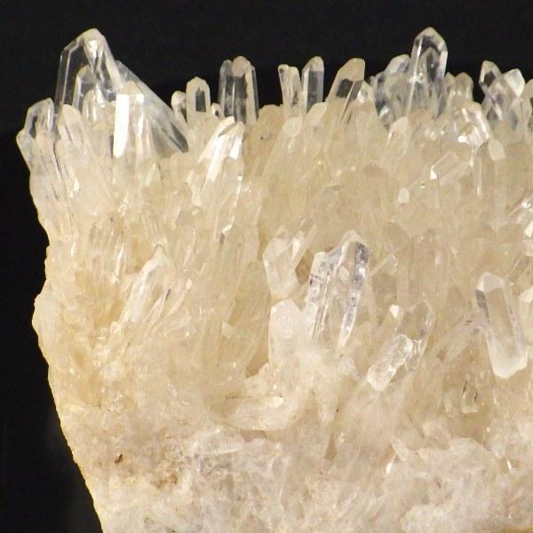 水晶 原石 水晶クラスター 天然水晶 置物 パワーストーン 天然石 通販 信頼 おすすめ 本物 開運祈願 風水グッズ 風水 現物販売 天然水晶クラスター764gの画像