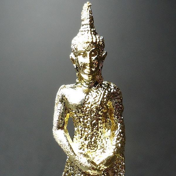 【御利益】タイの仏陀像の御守り18体セット 御利益】タイの仏陀像の御守り18体セット