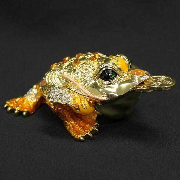 高質で安価 蛙 置物 風水 カエル 玄関 金運 開運 財運 祈願 三脚蛙 三本脚 三本足 商売繁盛 カエル招財 三脚蛙 カエルの置物 ラインストーン 銭積三脚蛙 Oタイプ 50 Off Www Lequotidien Mr