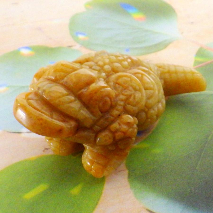 イエローアベンチュリン 蛙 カエルの置物 イエロー 石 三本足 三脚蛙