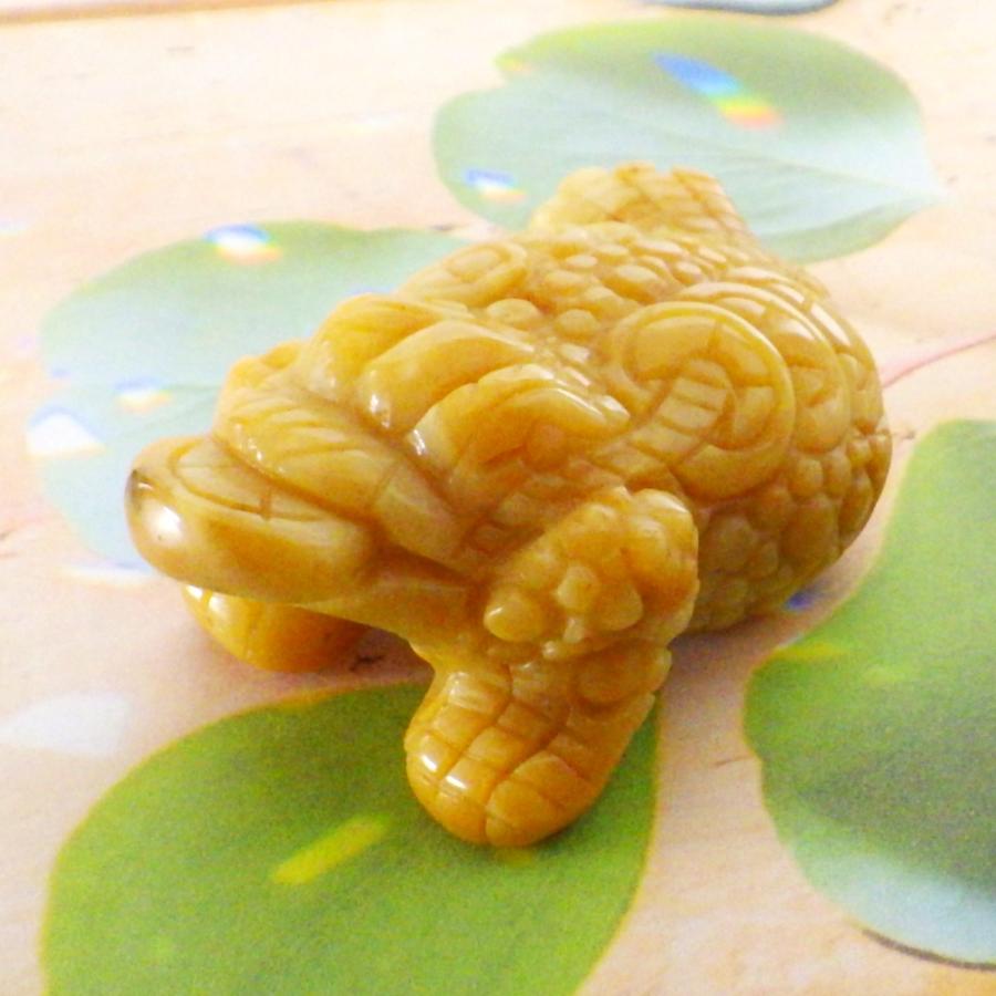 イエローアベンチュリン 蛙 カエルの置物 イエロー 石 三本足 三脚蛙
