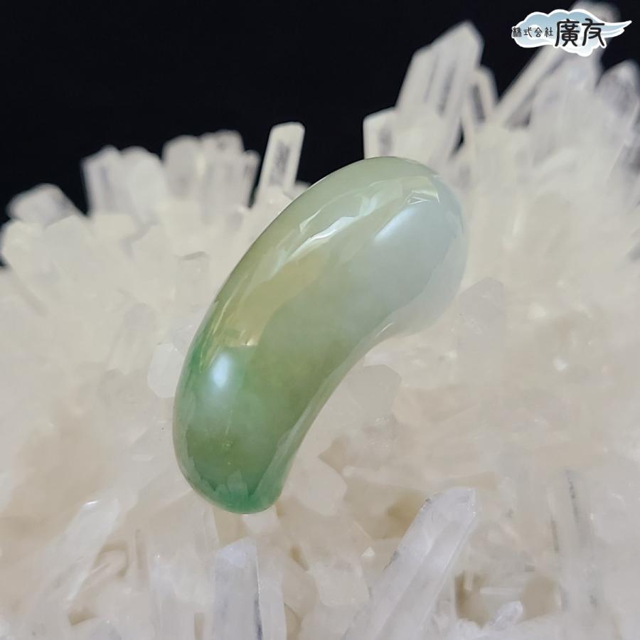 天然石【勾玉】緑色 開運 ヒスイ 翡翠 勾玉 天然石 30mm お守り 5月誕生石 パワーストーン