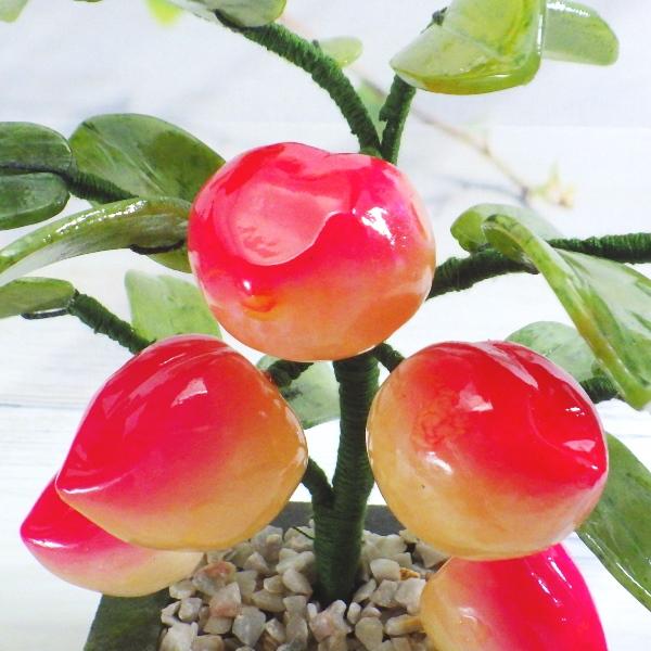 開運 恋愛運 風水 桃花位 桃 寝室 方角 置物 インテリア雑貨