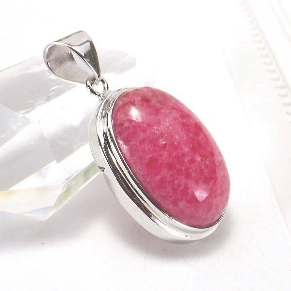 k18ロードナイトペンダントNO25-1099 k18ロードナイトペンダントNO25-1099の通販 by 夢の輝き｜ラクマ