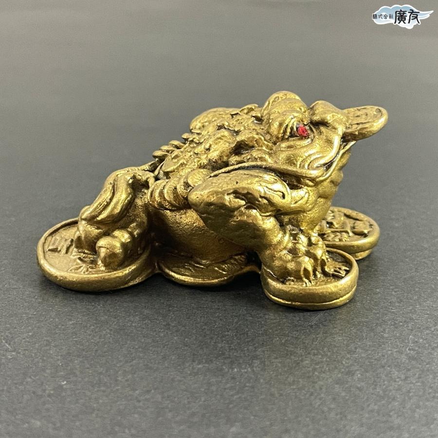 開運 三脚蛙 三本足 カエル 置物 真鍮 風水 玄関 縁起 金色 かわいい