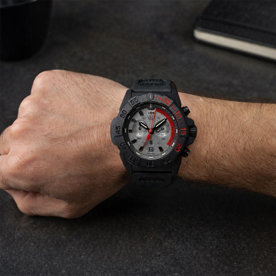 LUMINOX ルミノックス XS.3581.EY(Ref.3581.EY) 45mm ネイビーシールズ ブラック レッド メンズ 腕時計 防水 クロノグラフ 超軽量 [並行輸入]の画像