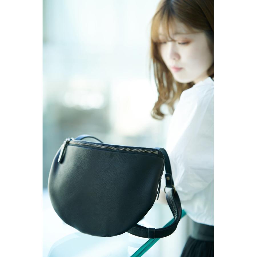 アルト] alto. （5,color)ショルダーバッグ 半月型 斜めがけ 本革 