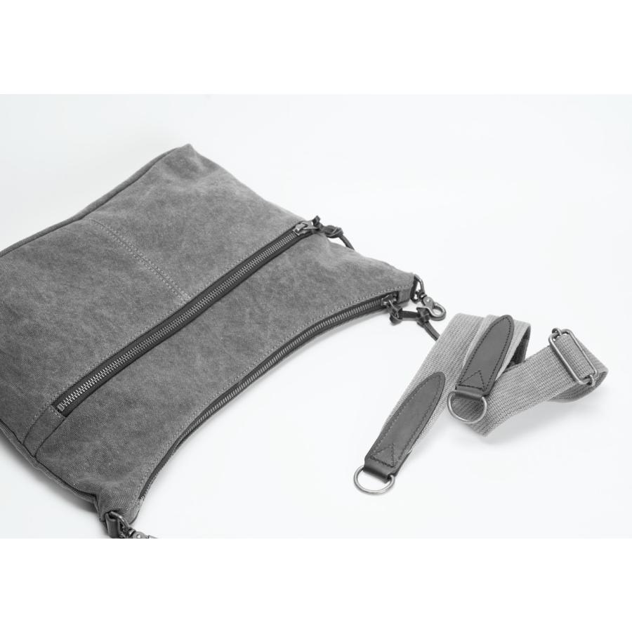 豊岡鞄（認定商品・FEEDBAG）豊岡製・神鍋山火山灰染め 8号帆布・イブクロ型斜め掛けショルダーバッグ FB-102-B |  | 02