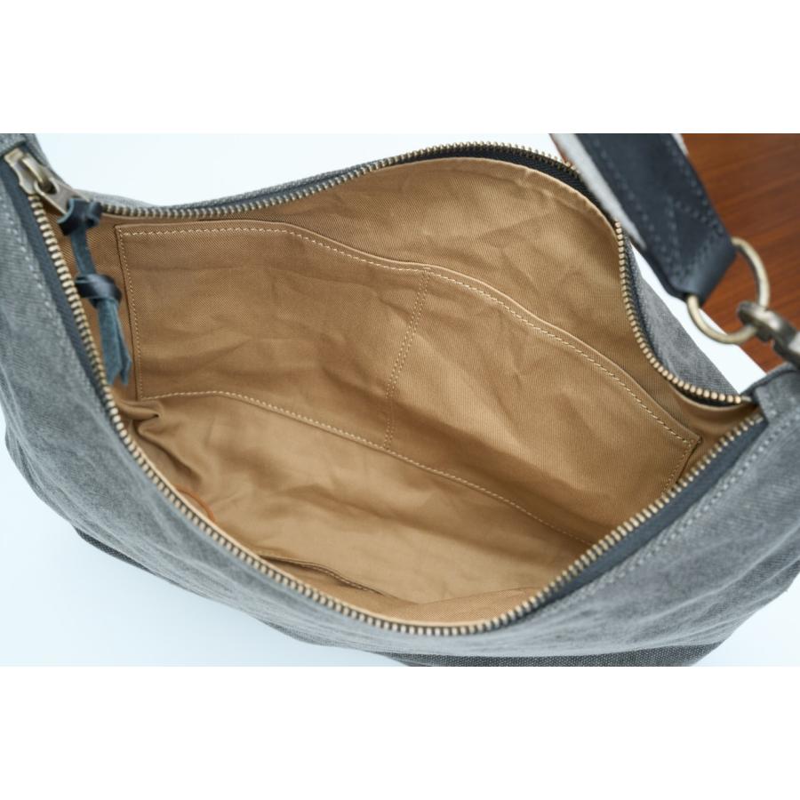 豊岡鞄（認定商品・FEEDBAG）豊岡製・神鍋山火山灰染め 8号帆布・イブクロ型斜め掛けショルダーバッグ FB-102-B |  | 05