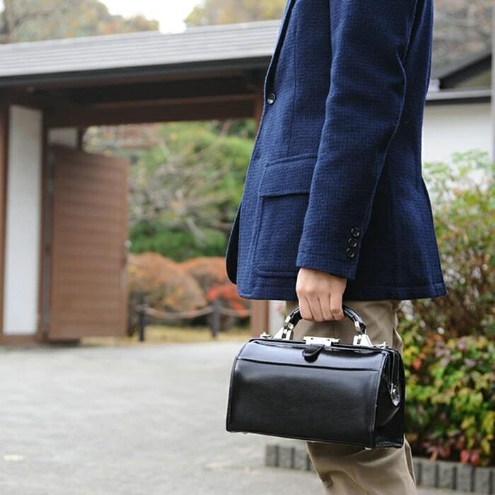 SADDLE（サドル）【日本製（豊岡）】牛革製ミニダレスバッグ（小）hn