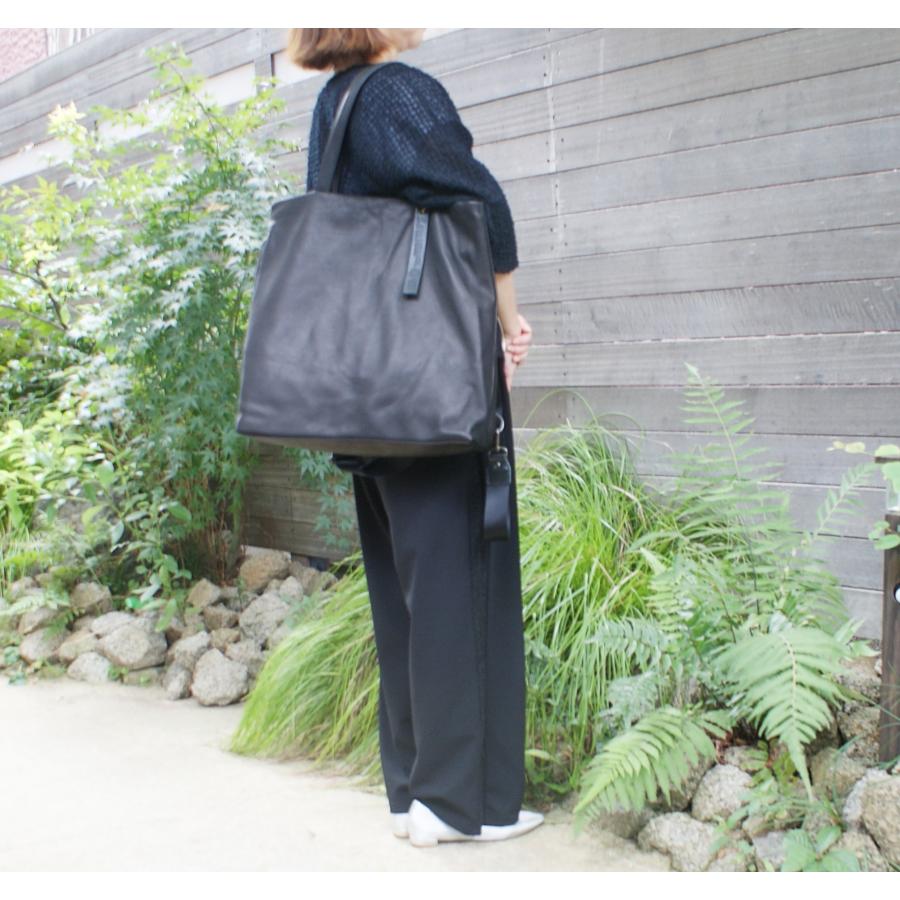 Less／レスデザイン〕-Less オイルレザー・牛革製 大き目サイズ