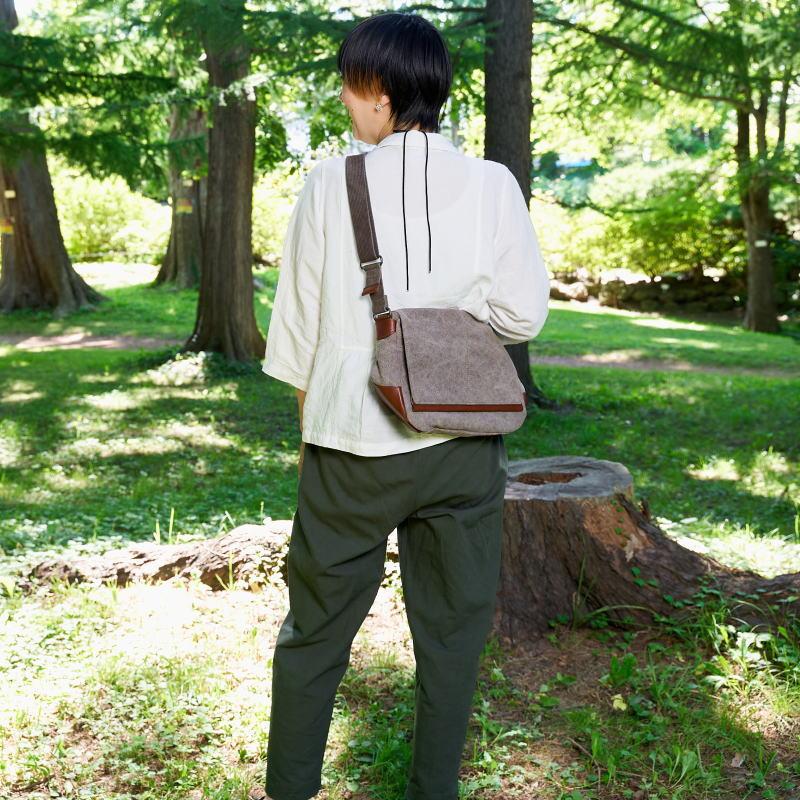 rena 豊岡(レナ　トヨオカ）cheviot(チェビオット） 【豊岡製・神鍋山火山灰手染め】　8号帆布斜め掛けショルダーバッグ（tz-20) |  | 03